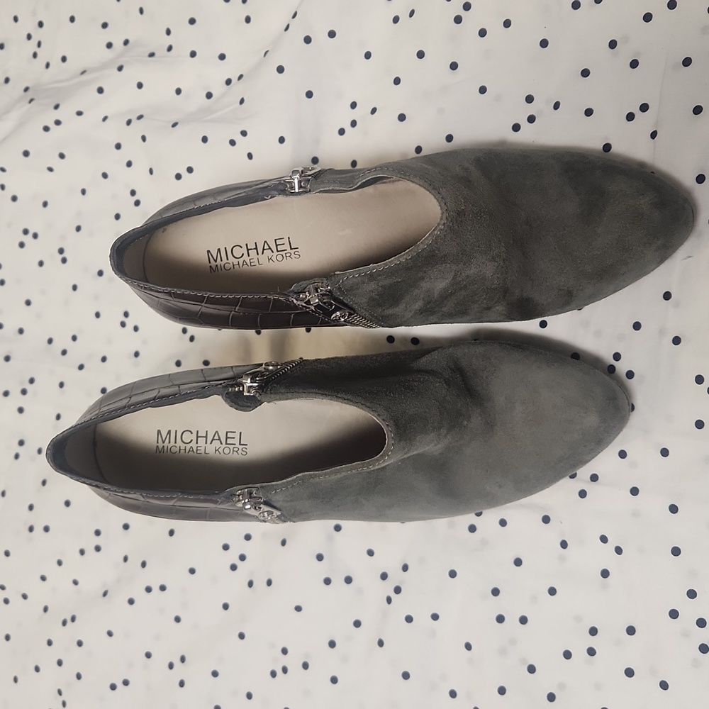 Michael Kors high heel booties, size 9 - Picture 2 of 8